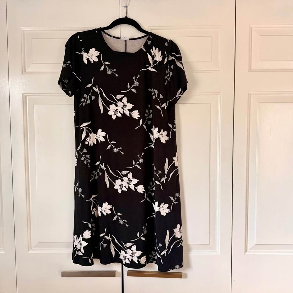 Black Floral A-Line Dress (Size Large) – Easy Everyday Style